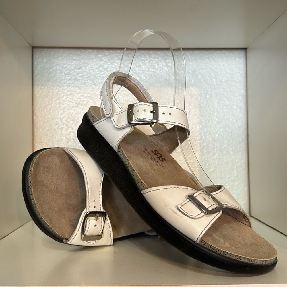 SAS Tripad Comfort White Leather Sandals Womens Size 9 Adjustable Straps Classic
